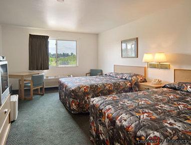 Northwoods Inn And Suites Ely Kamer foto